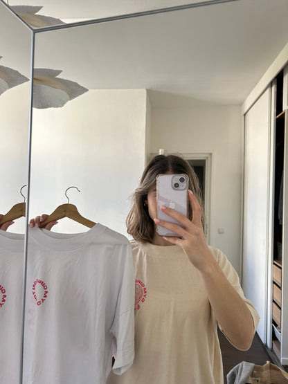 GRAPHIC TEE -  Gym Girls on Tour